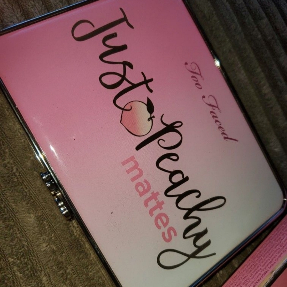 Too Faced- just peachy